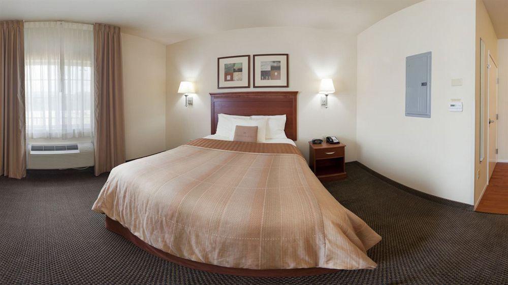 Candlewood Suites Springfield By Ihg Exterior photo