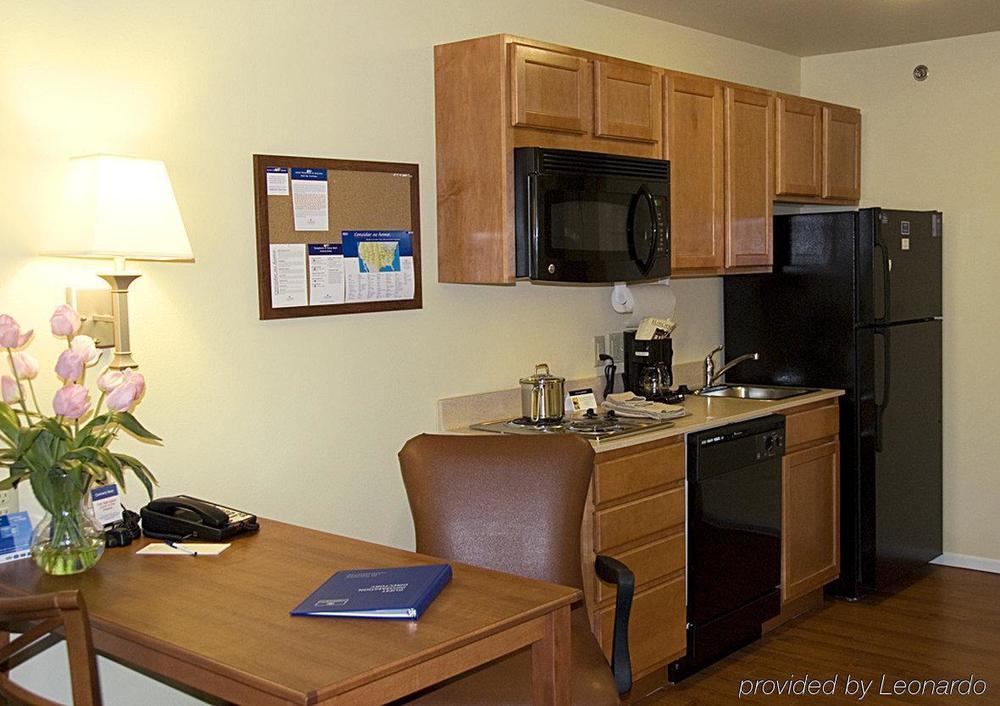 Candlewood Suites Springfield By Ihg Room photo