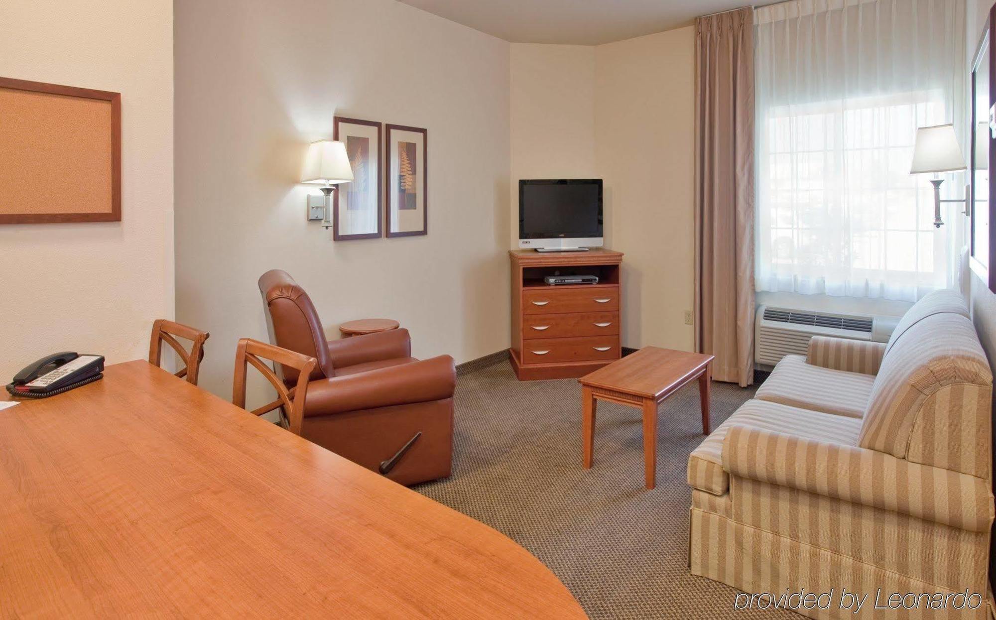 Candlewood Suites Springfield By Ihg Room photo