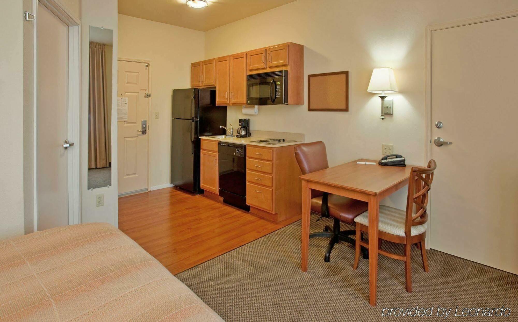 Candlewood Suites Springfield By Ihg Room photo