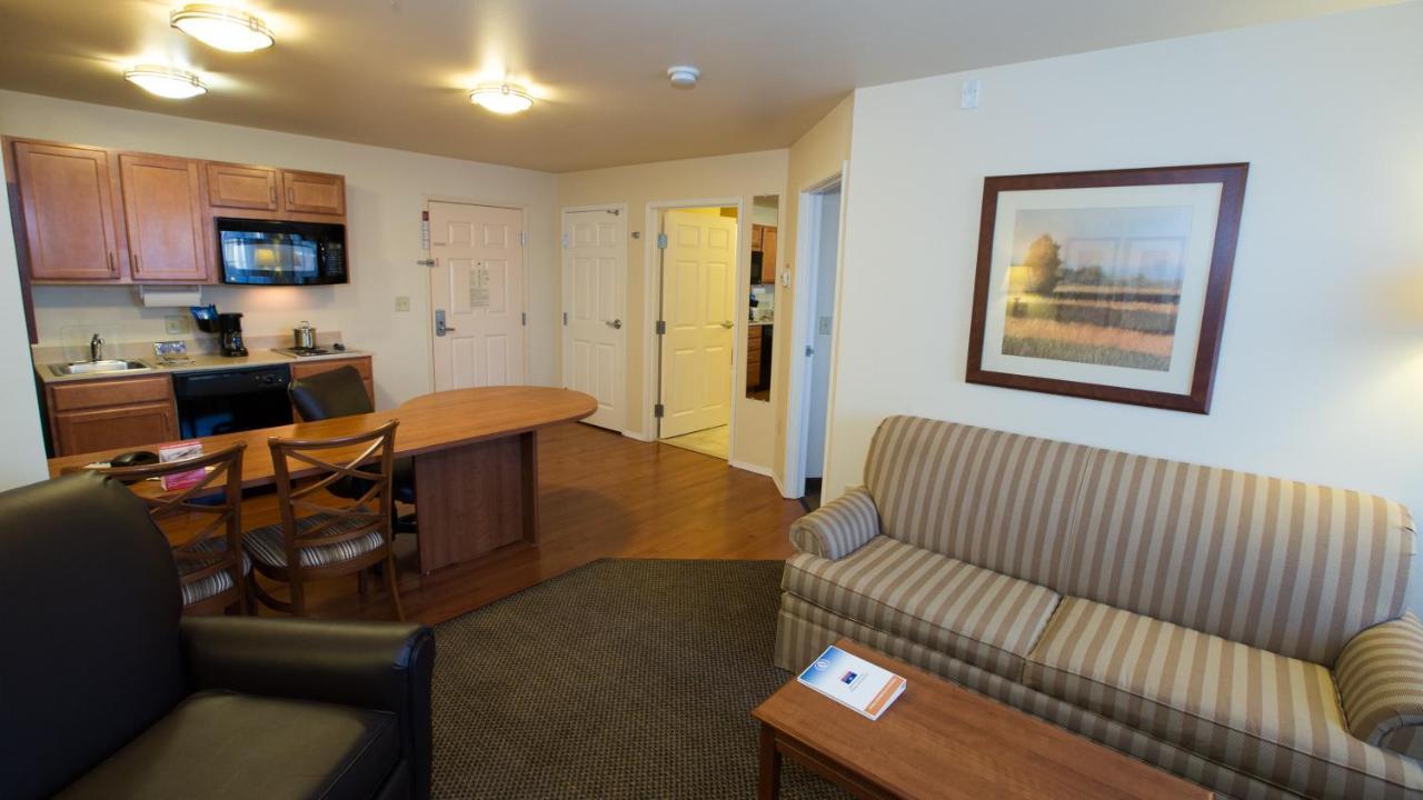 Candlewood Suites Springfield By Ihg Exterior photo