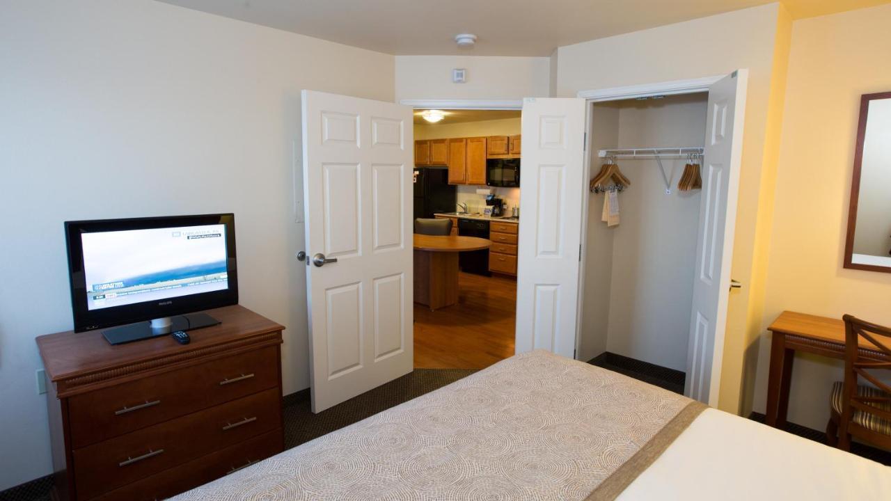 Candlewood Suites Springfield By Ihg Exterior photo