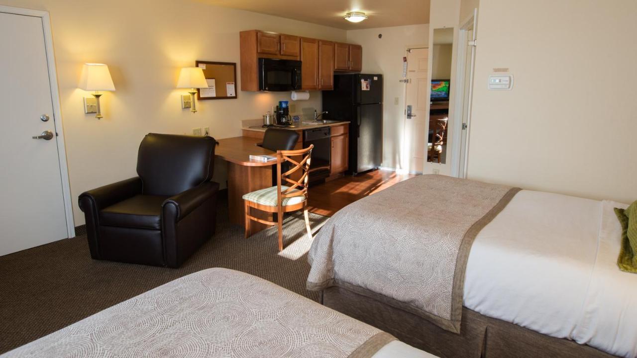 Candlewood Suites Springfield By Ihg Exterior photo
